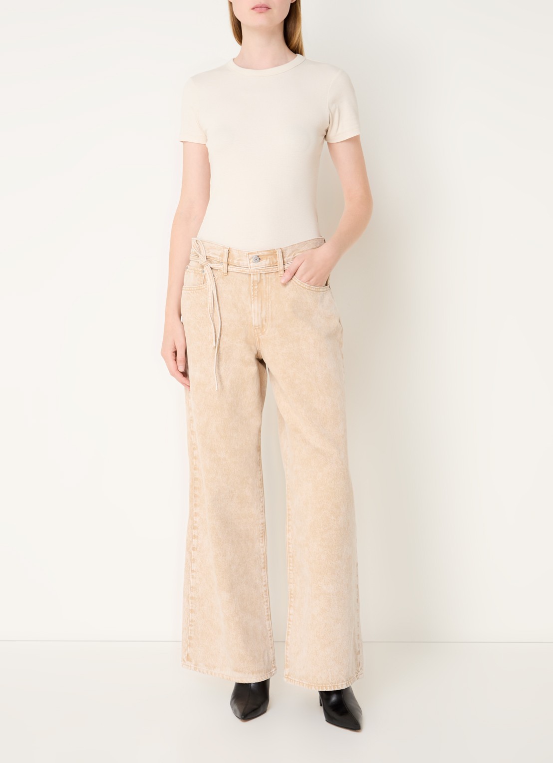 Levi's High waist flared jeans met gekleurde wassing en strikceintuur - voorkant 5 geelgoud