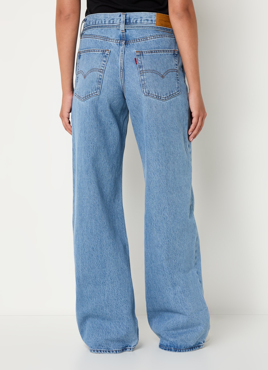 Levi's High waist loose fit jeans met medium wassing - achterkant 3 indigo