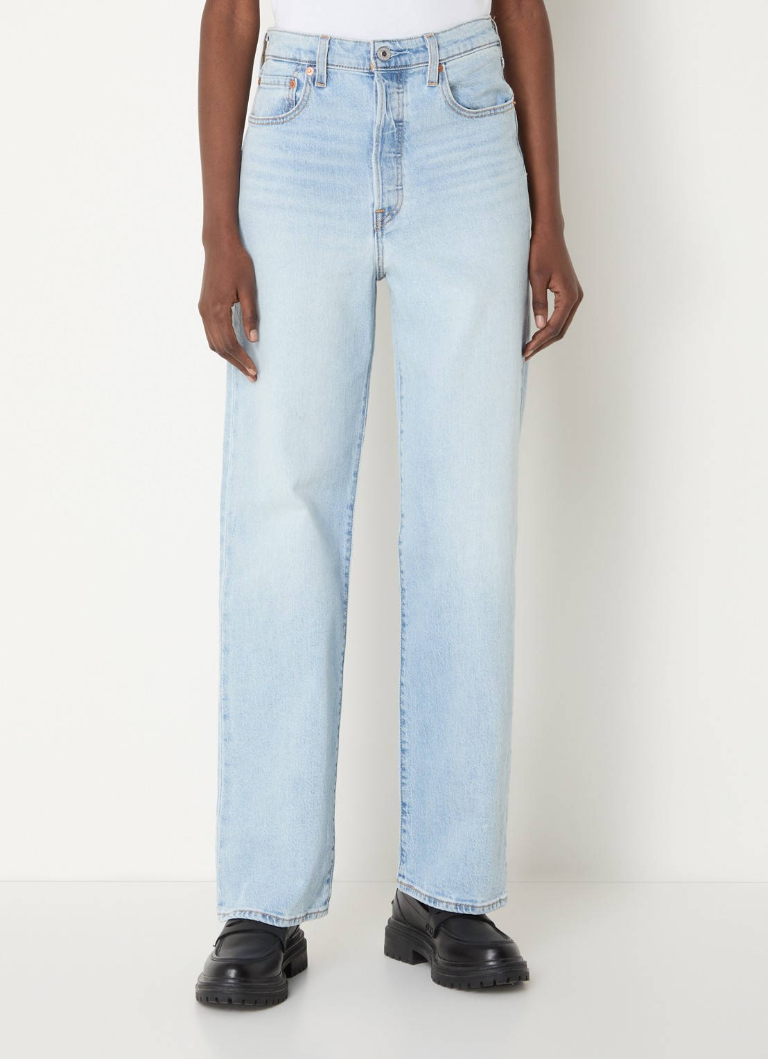 Levi's High waist straight leg jeans met lichte wassing - detail 3 lichtblauw