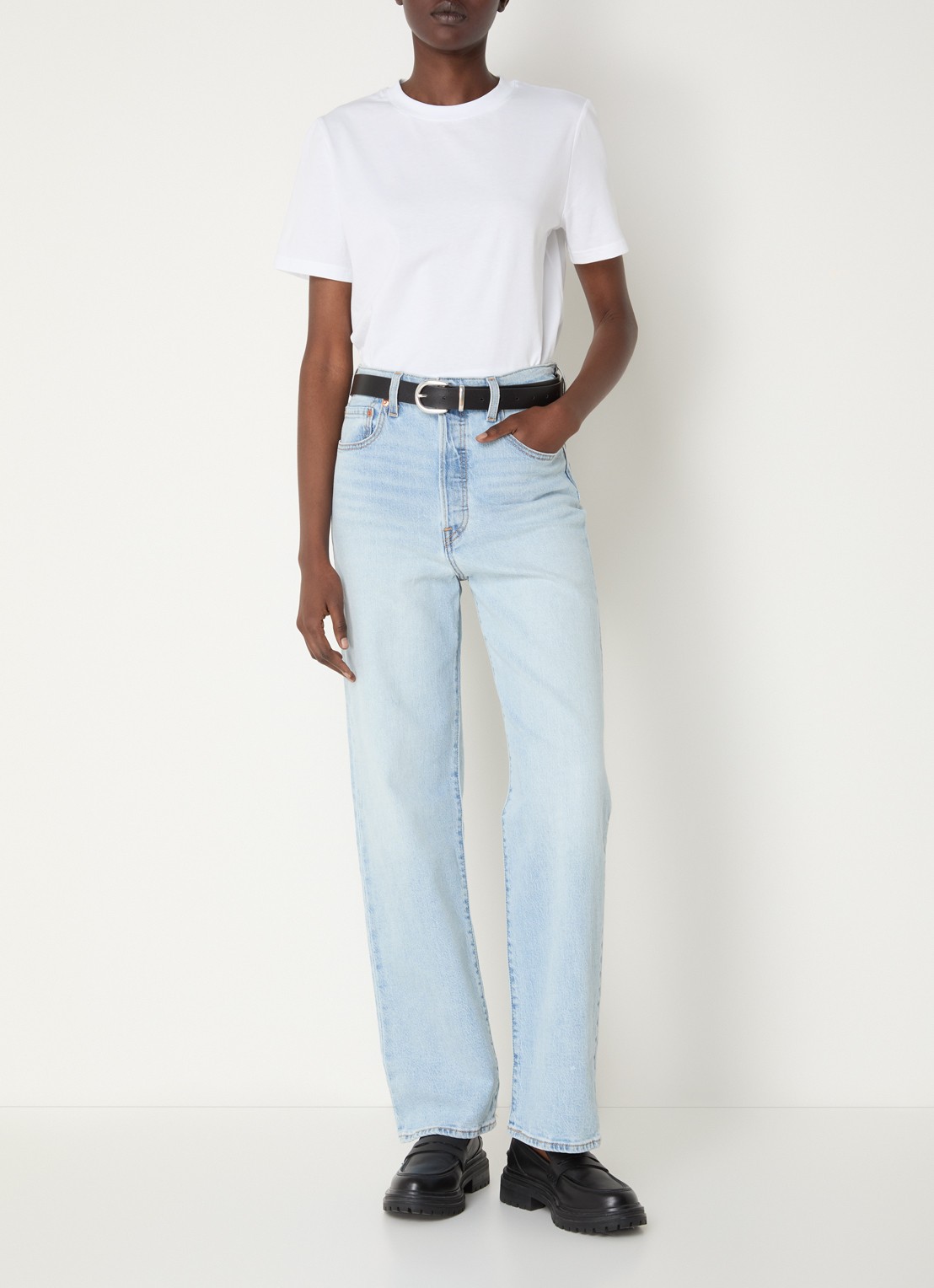 Levi's High waist straight leg jeans met lichte wassing - voorkant 2 lichtblauw