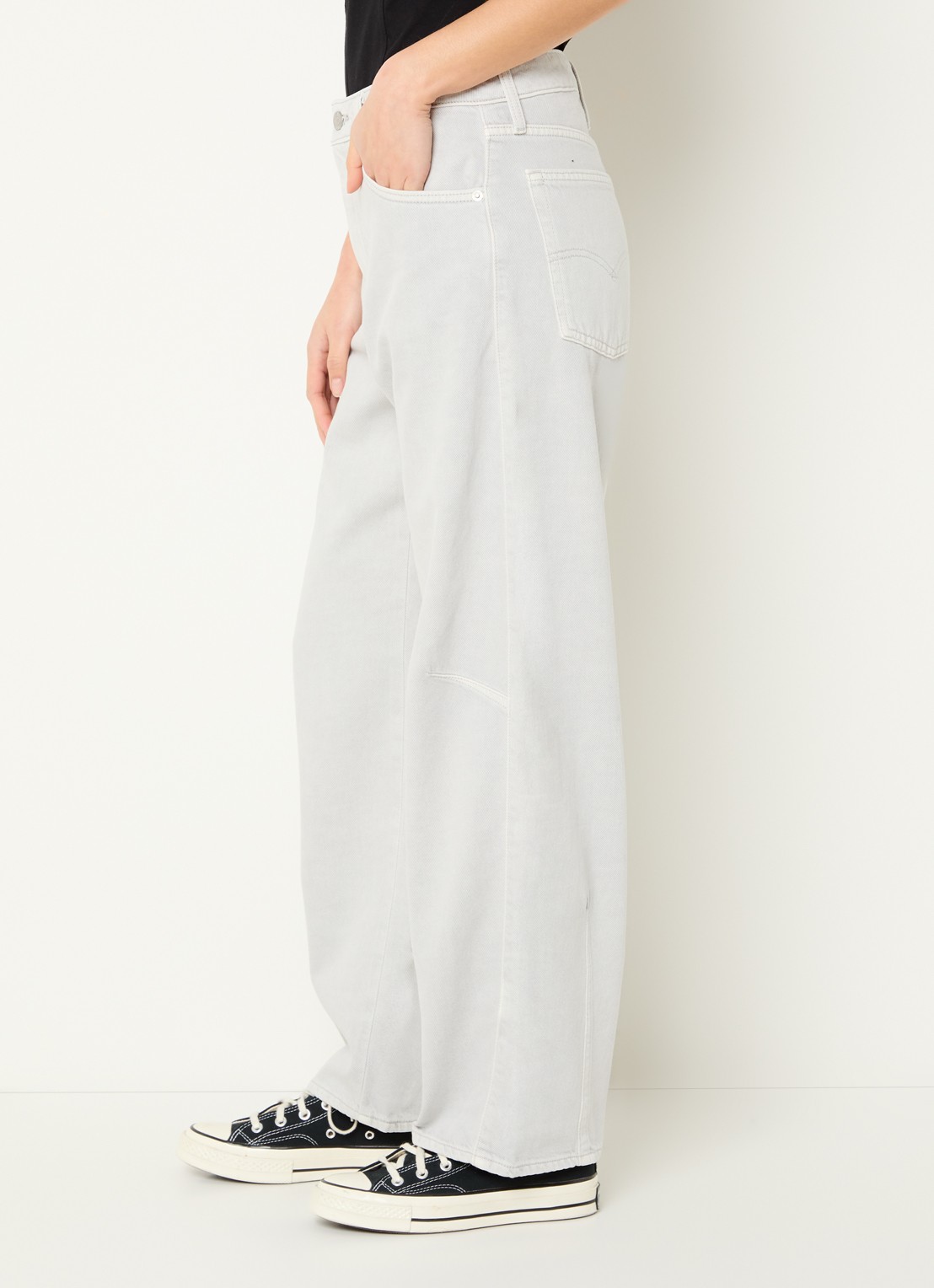 Levi's High waist wide fit jeans met gekleurde wassing - detail 4 lichtgrijs