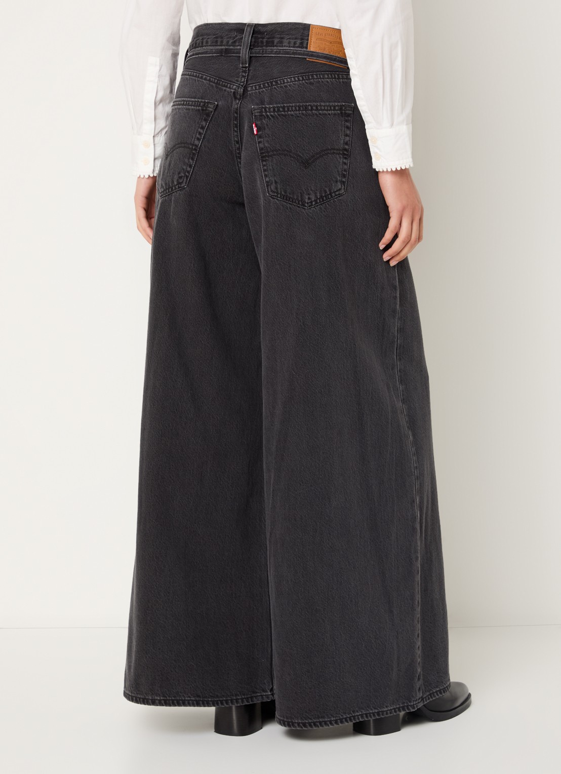 Levi's High waist wide leg jeans met gekleurde wassing - achterkant antraciet