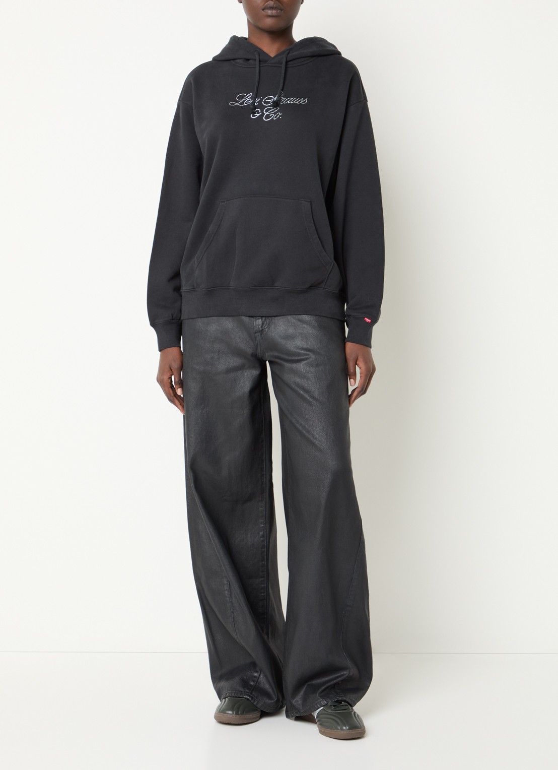 Levi's High waist wide leg jeans met glanzende finish - voorkant 2 zwart