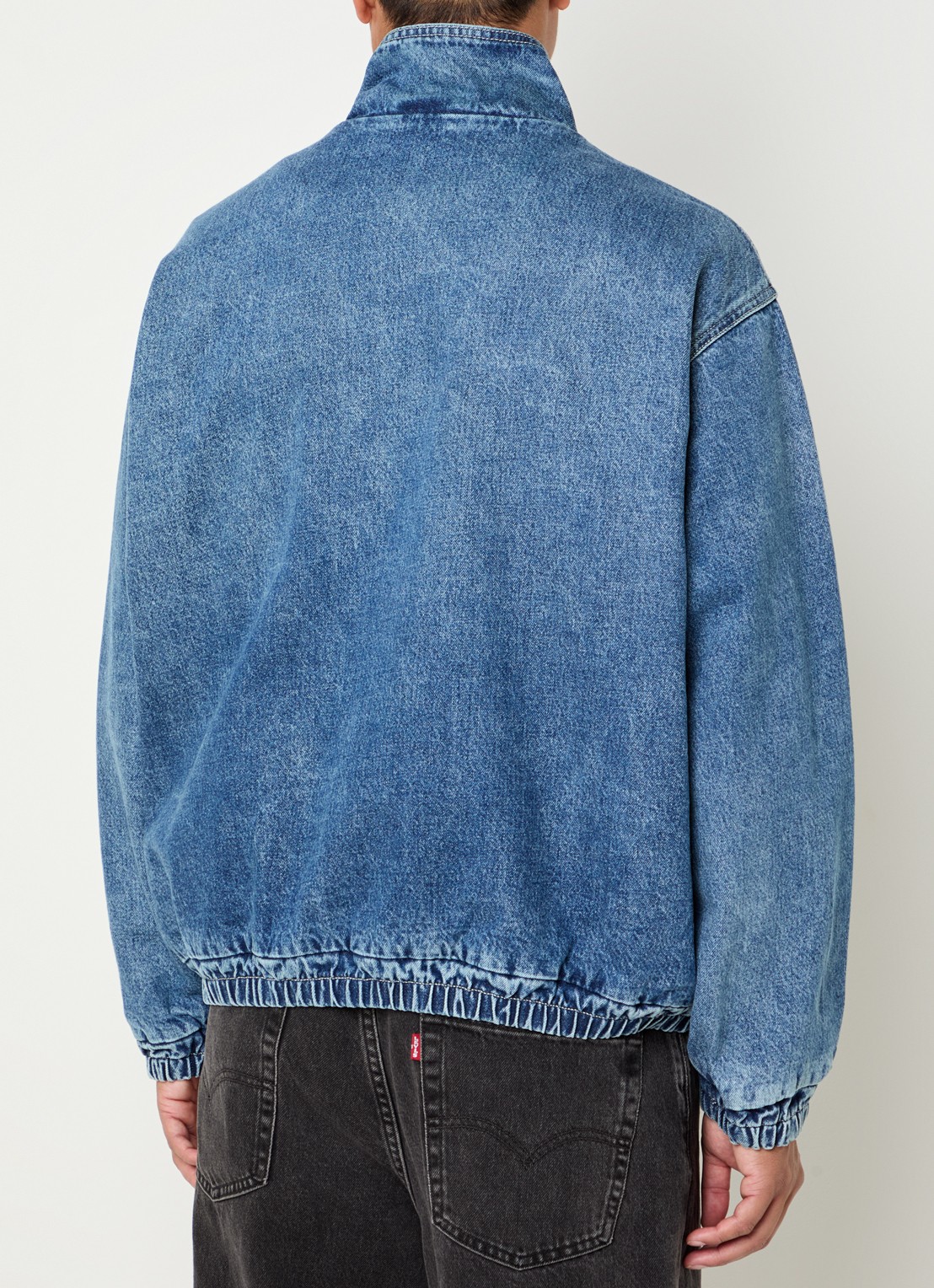 Levi's Highland spijkerjas met opstaande kraag en steekzakken - achterkant staalblauw