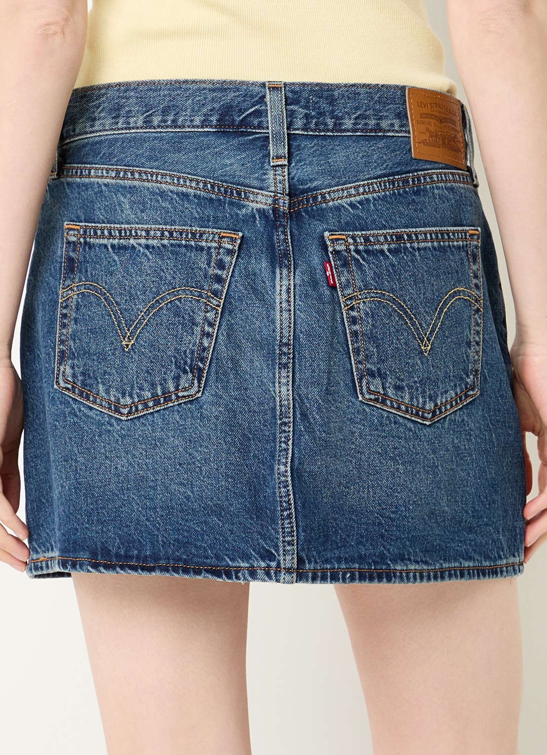 Levi's Icon mini spijkerrok - achterkant 4 indigo