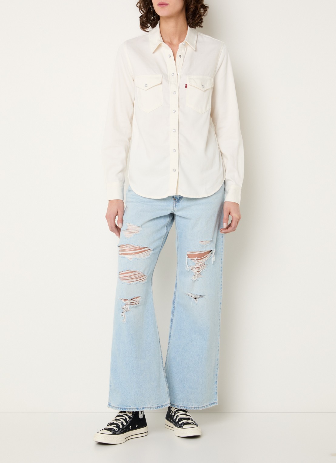Levi's Iconic blouse met logo - voorkant 2 beige