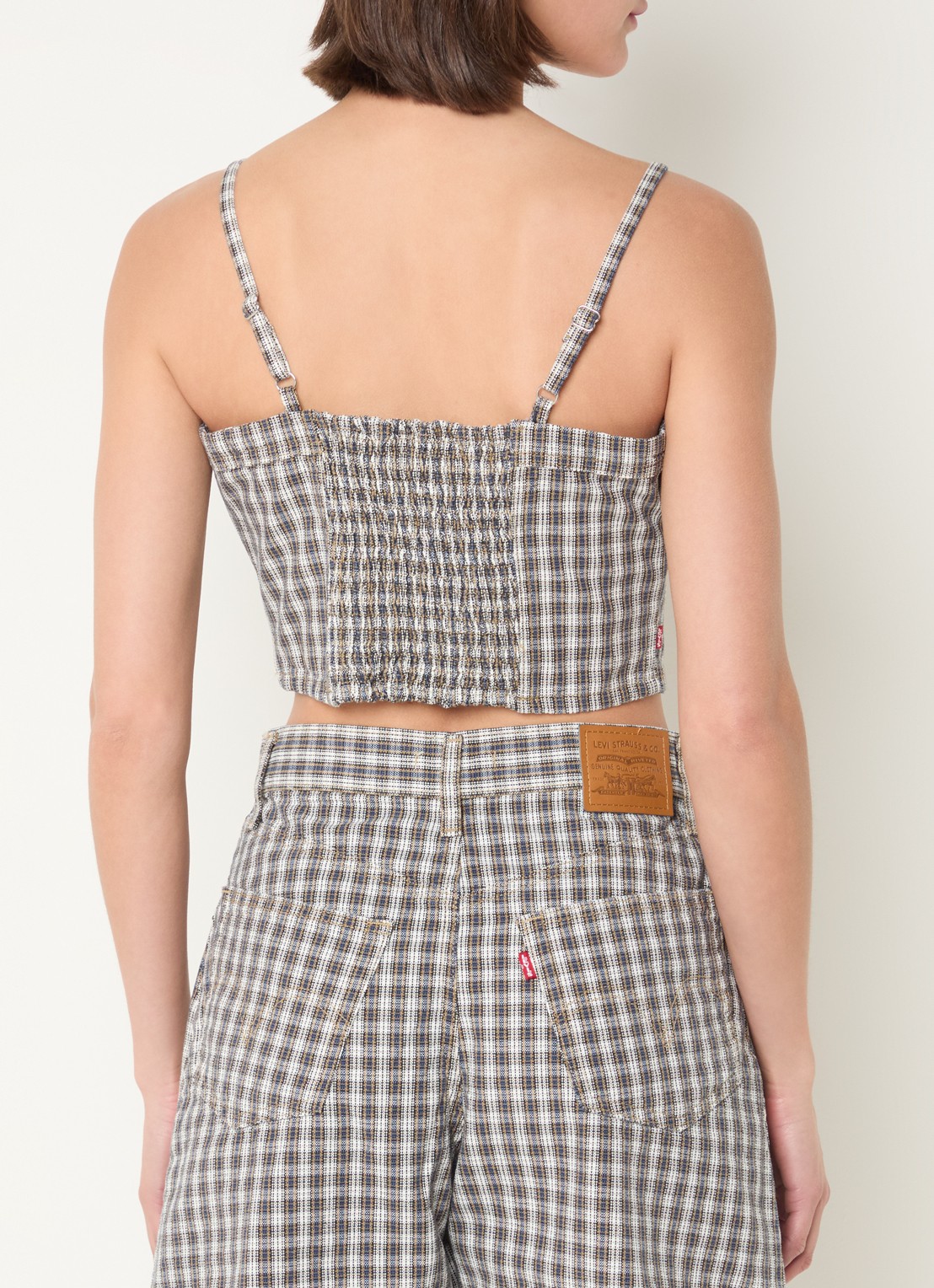 Levi's Jadine crop top met ruitdessin en smockwerk - achterkant 4 beige