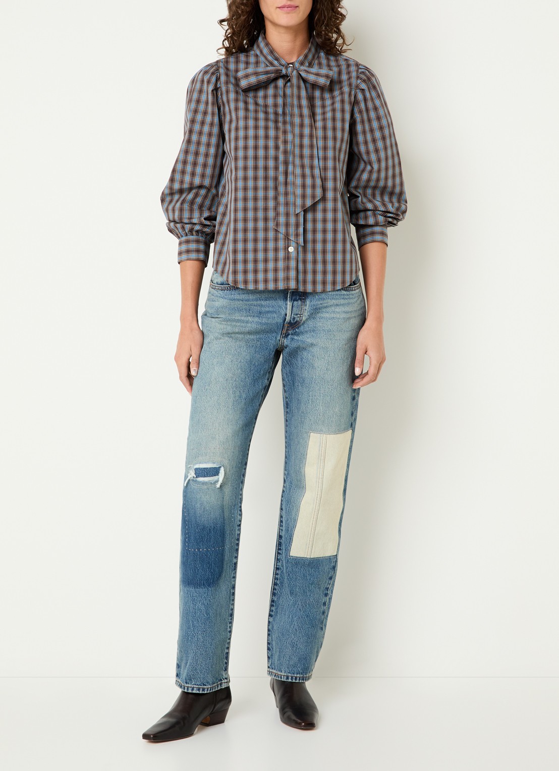 Levi's Judice blouse met ruitdessin en strikkraag - voorkant 3 bruin
