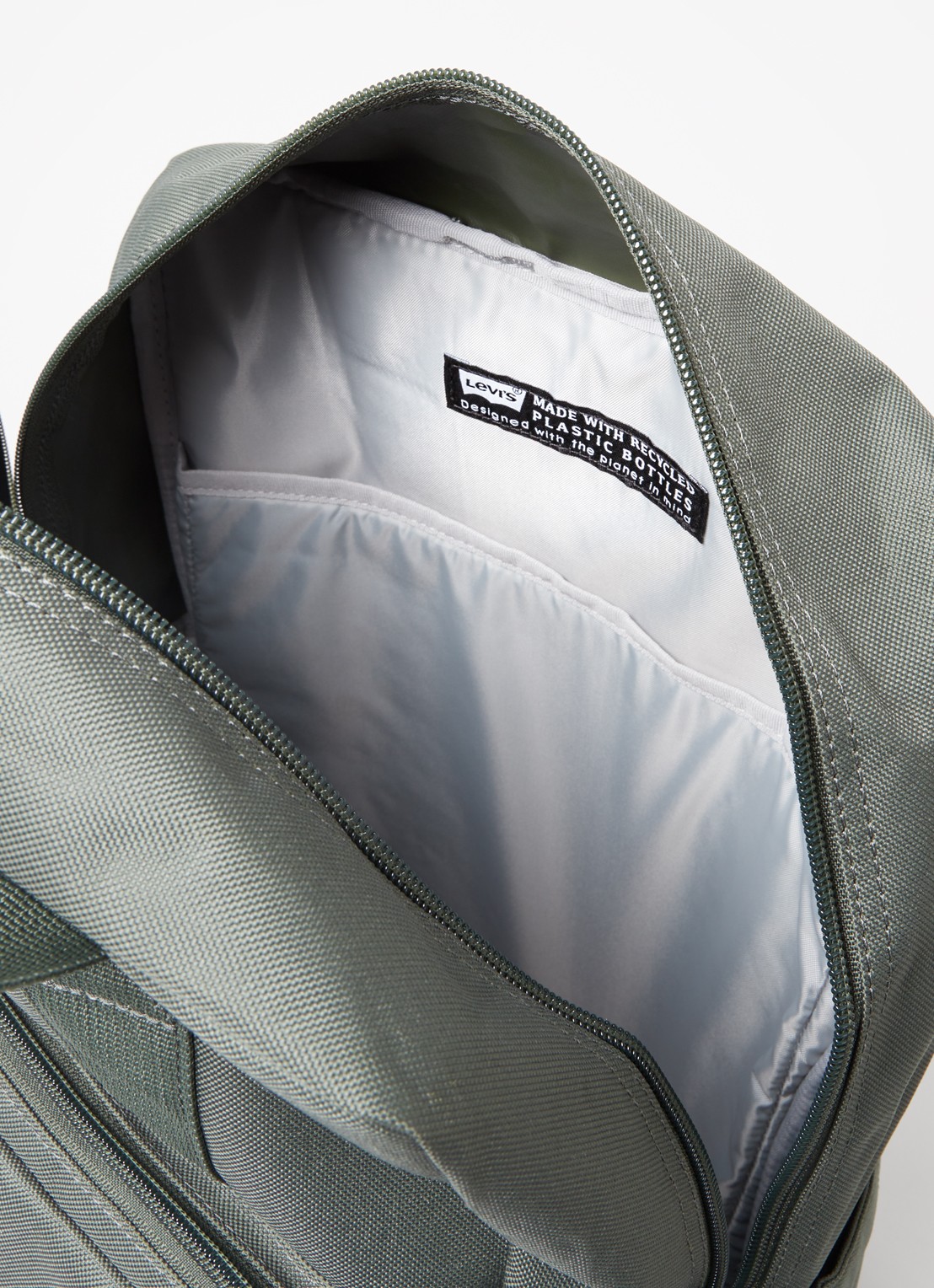 Levi's L-Pack Large rugzak met 14 inch laptopvak - detail 2 bronsgroen