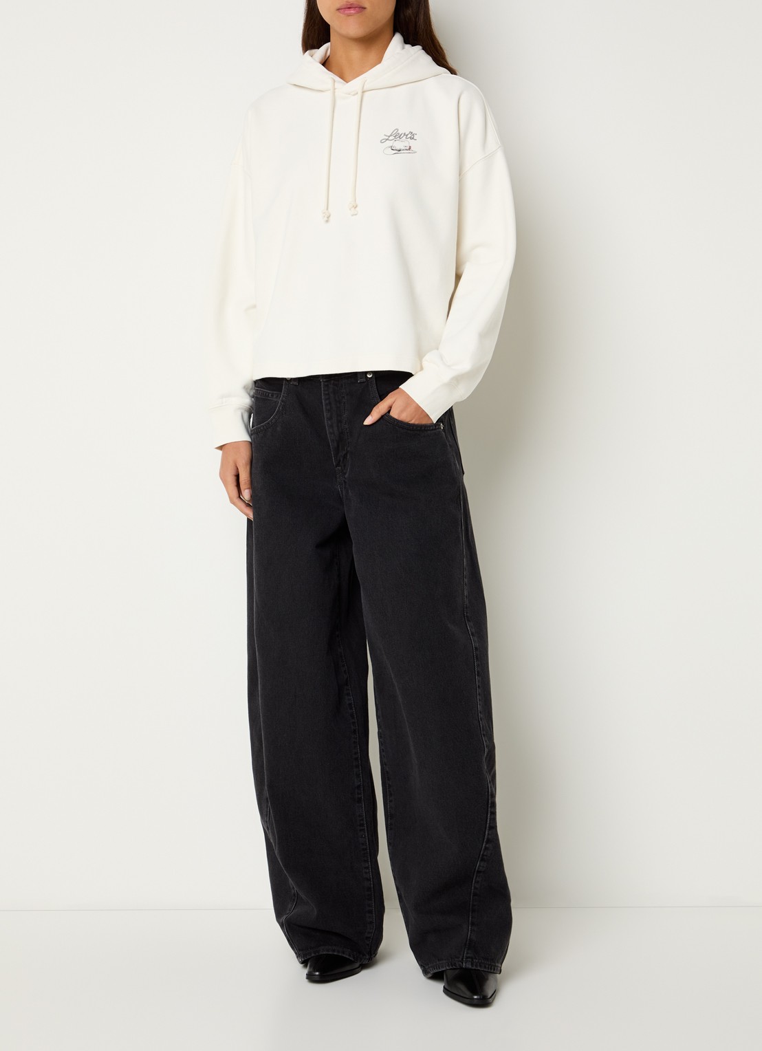 Levi's Leo hoodie met logo- en backprint - voorkant 2 gebroken wit