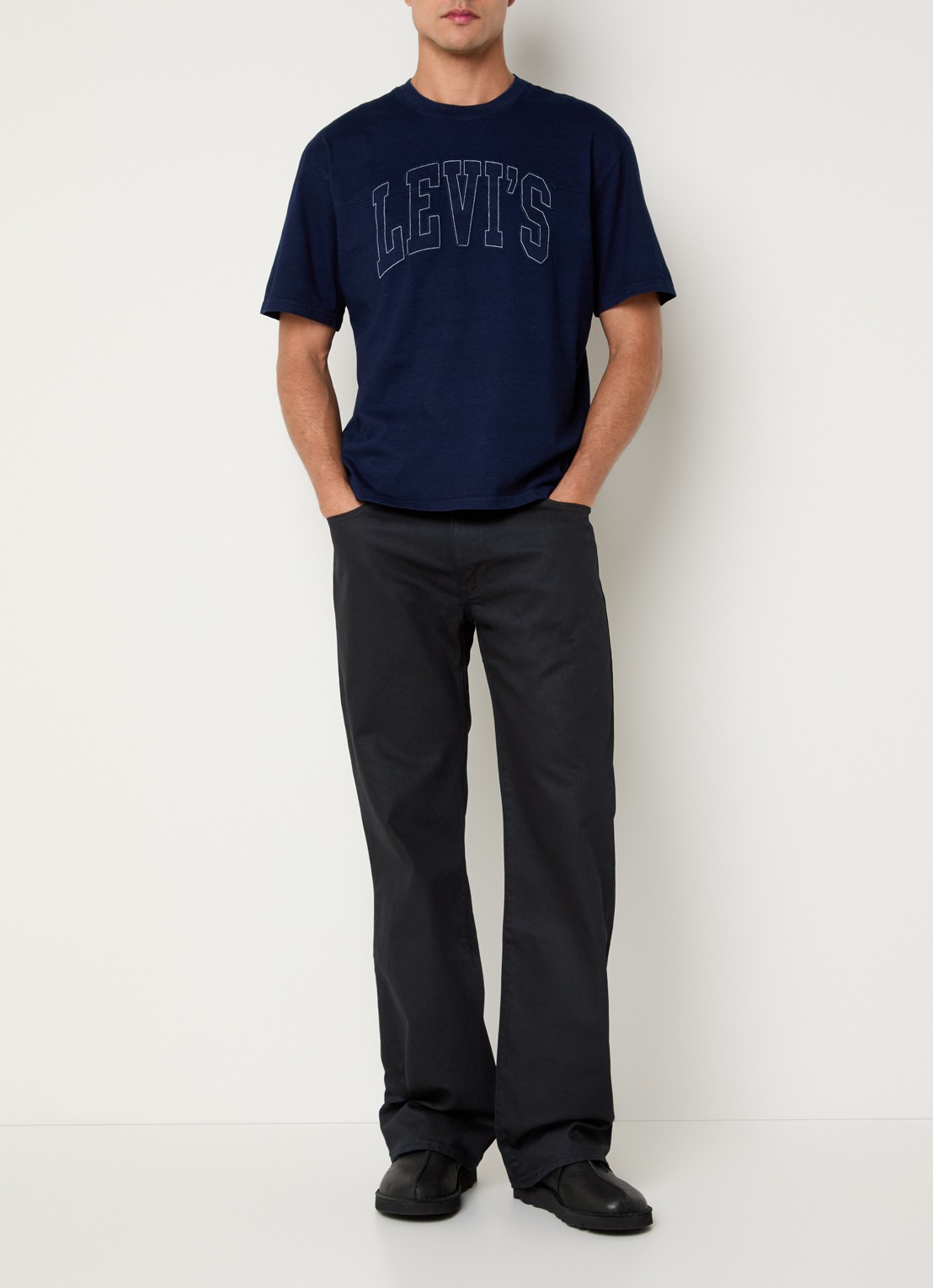 Levi's Lockwood Practise T-shirt met logoprint - voorkant 4 donkerblauw