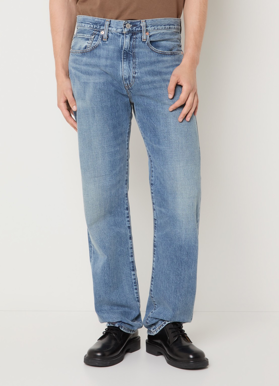 Levi's Loose fit jeans met medium wassing - detail indigo