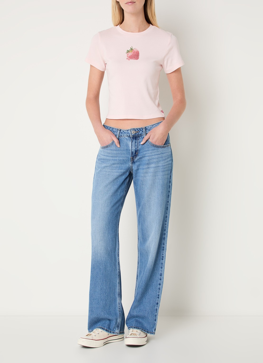 Levi's Low Loose low waist straight leg jeans met medium wassing - voorkant 3 indigo