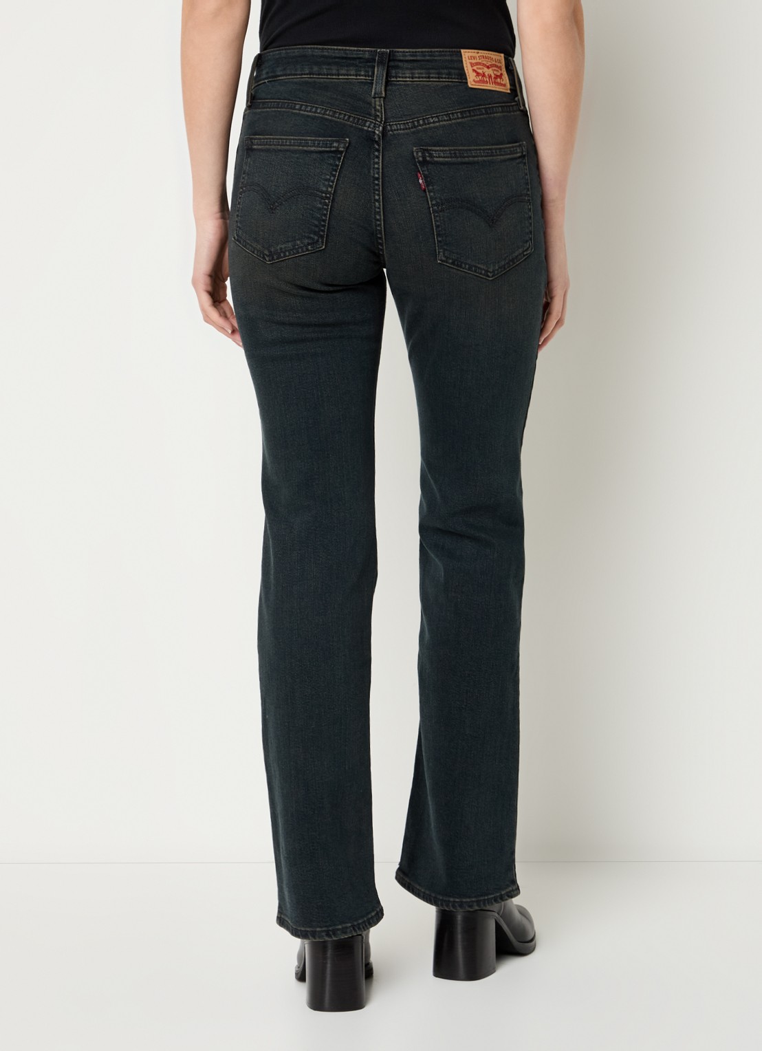 Levi's Low waist bootcut jeans met gekleurde wassing - achterkant 5 zwart