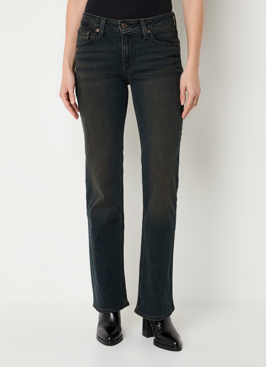 Levi's Low waist bootcut jeans met gekleurde wassing - detail zwart