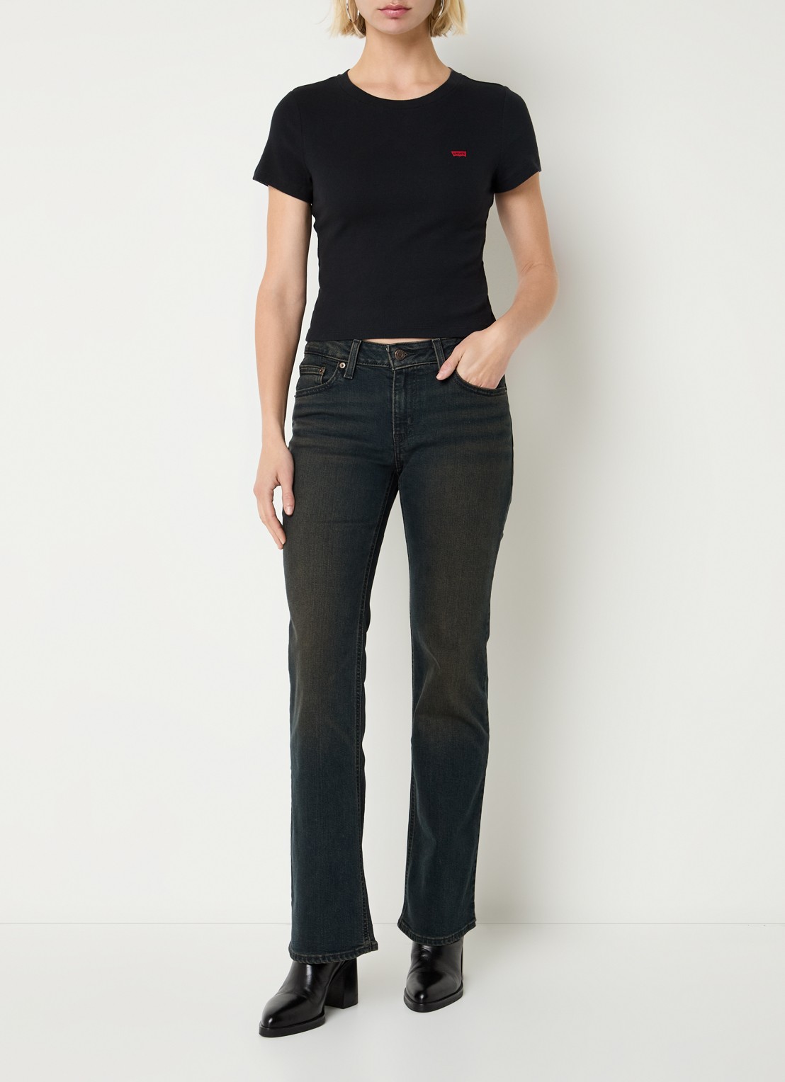 Levi's Low waist bootcut jeans met gekleurde wassing - voorkant 4 zwart