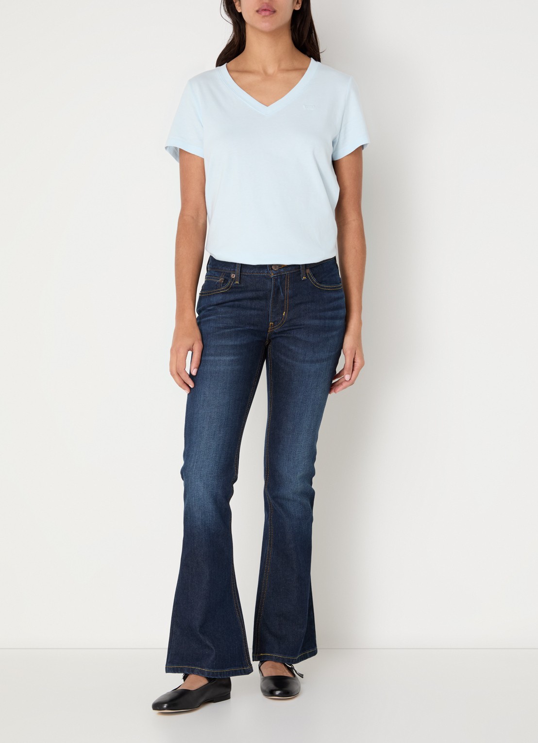 Levi's Low waist flared jeans met donkere wassing - voorkant 2 indigo