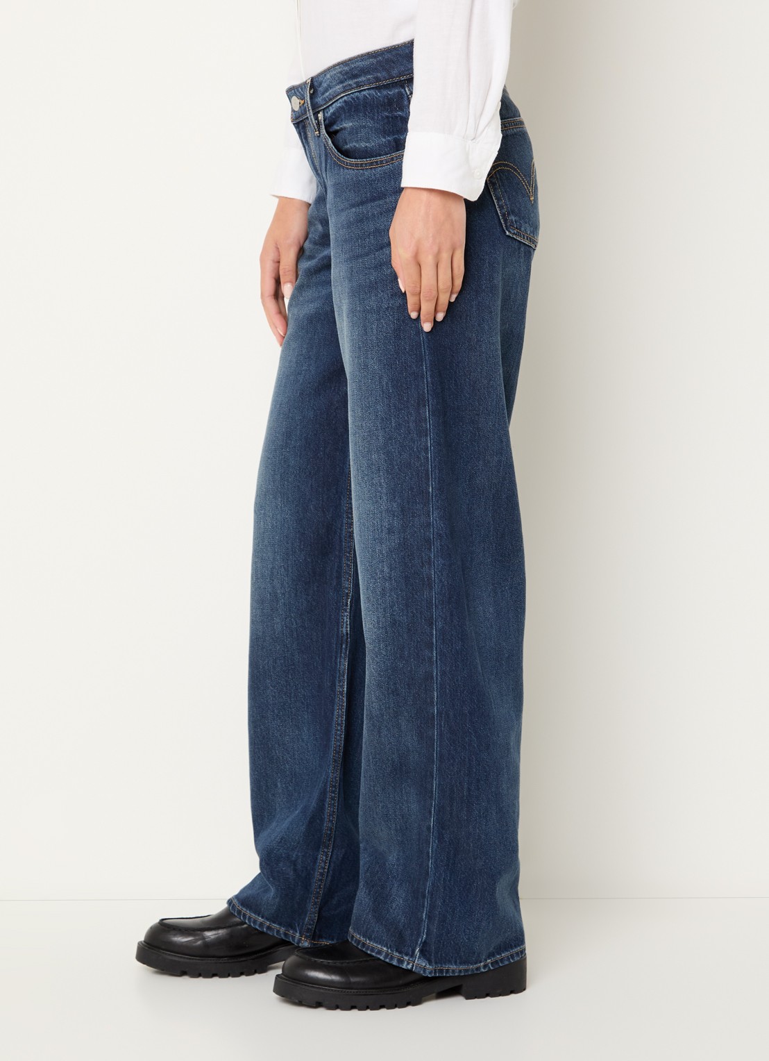 Levi's Low waist loose fit jeans met medium wassing - detail 2 indigo