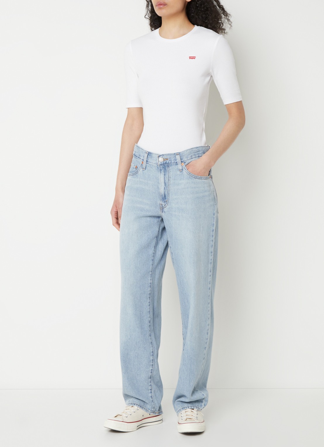 Levi's Luca T-shirt met logo - voorkant 3 wit