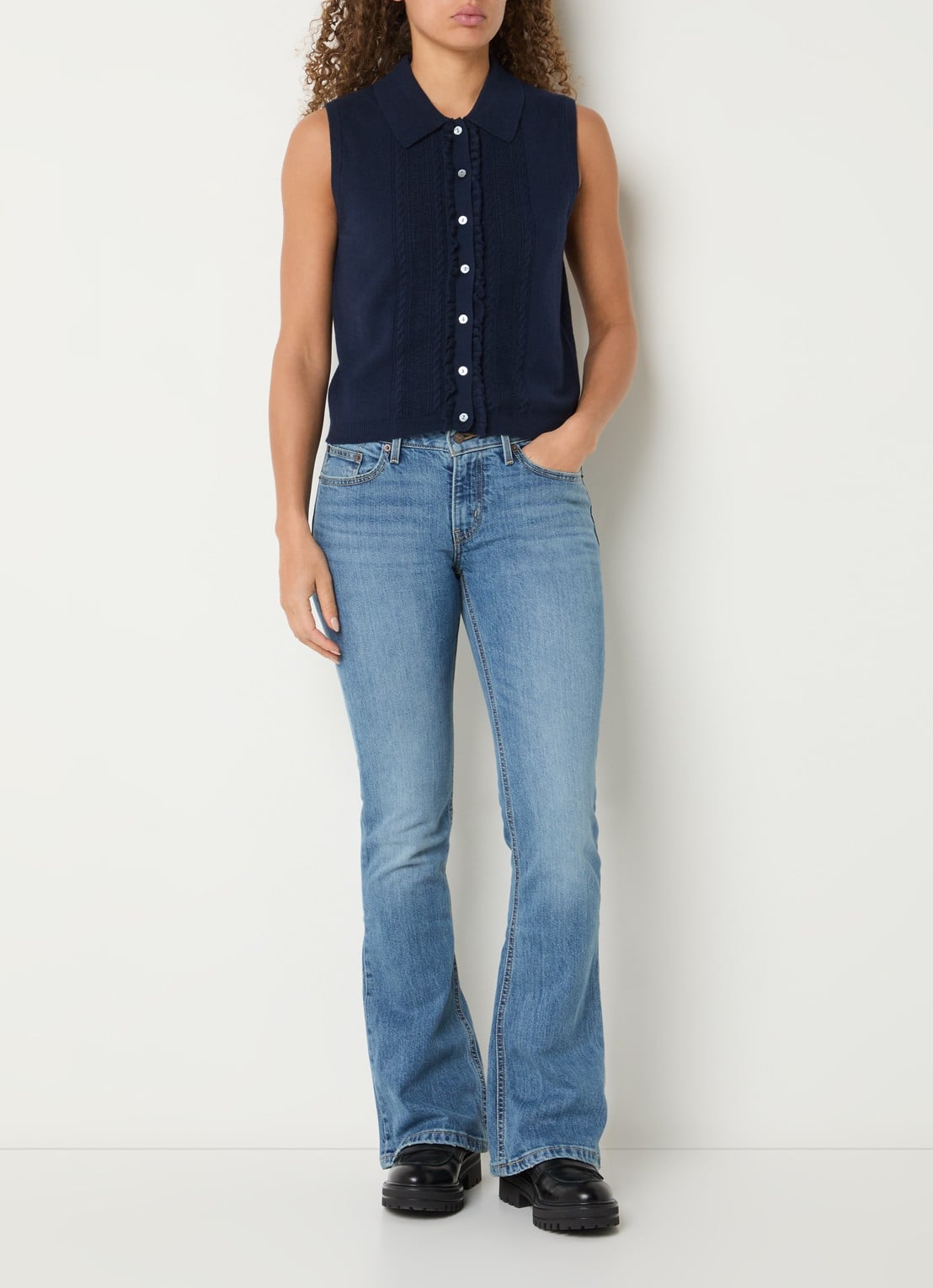 Levi's Mid waist bootcut jeans met medium wassing - voorkant 2 indigo