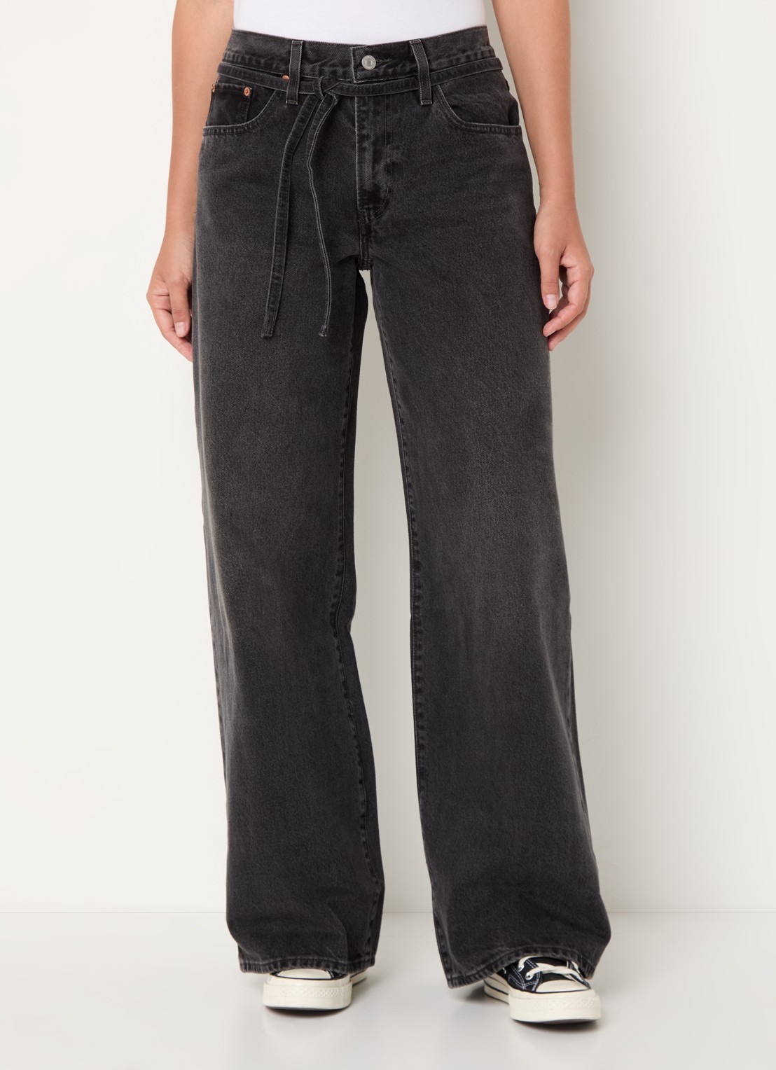 Levi's Mid waist loose fit jeans met strikceintuur en gekleurde wassing  - detail antraciet
