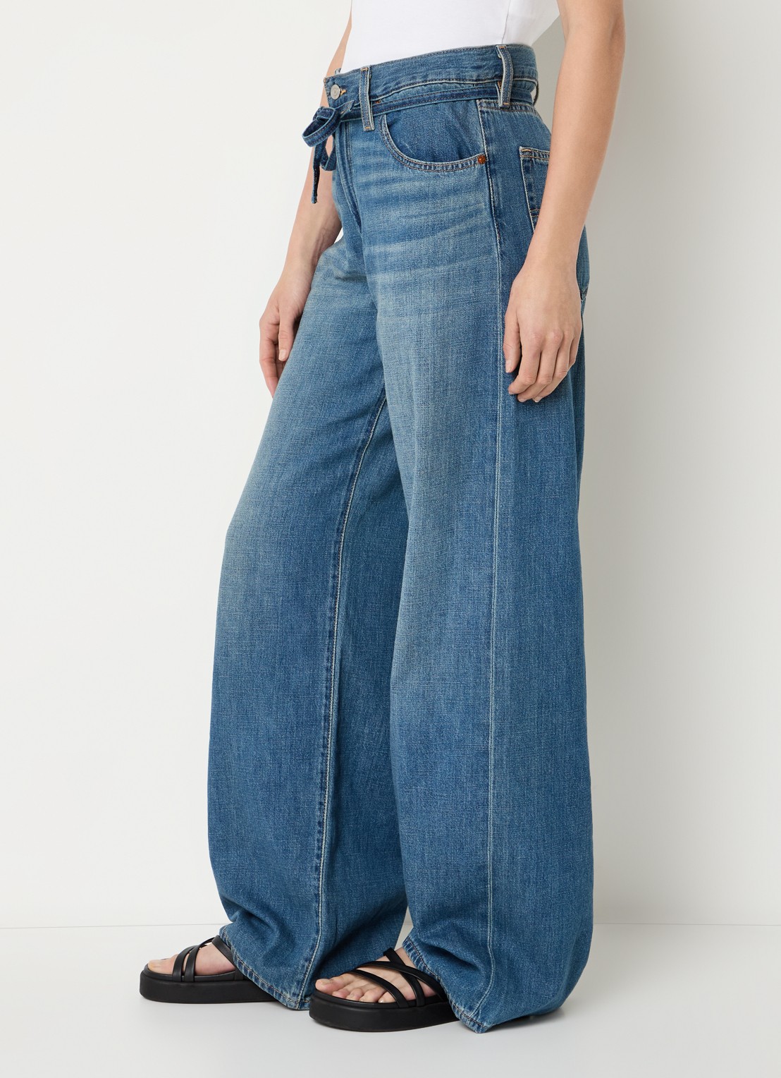 Levi's Mid waist wide leg jeans met medium wassing - detail 5 indigo