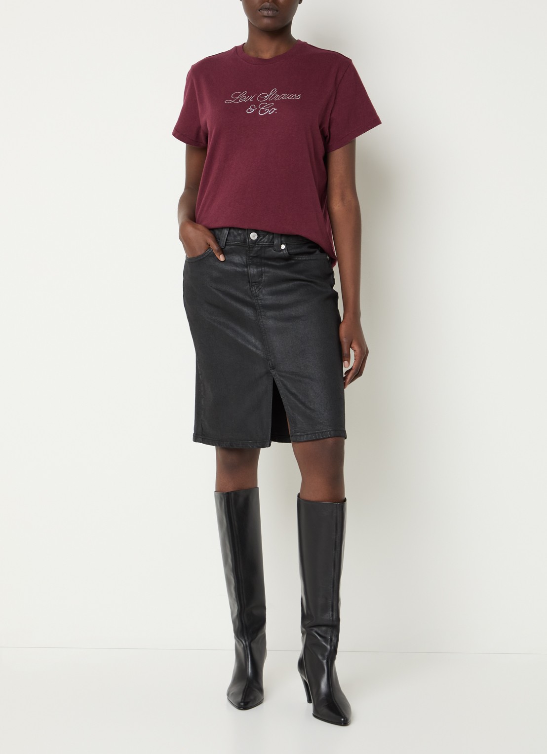 Levi's Midi spijkerrok met split en glanzende finish - voorkant 3 zwart
