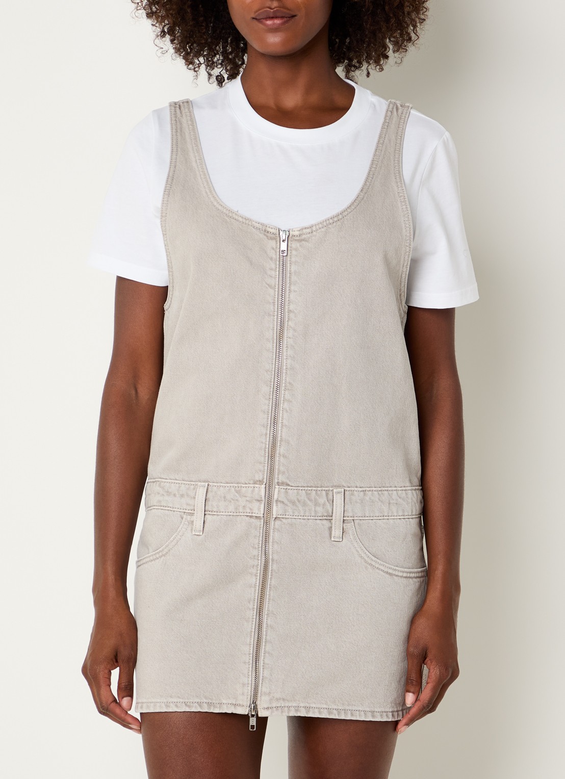 Levi's Mini denim jurk met ronde hals - detail 4 lichtgrijs