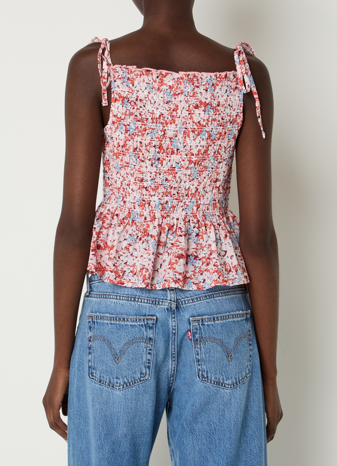 Levi's Monaco top met bloemenprint - achterkant lichtroze
