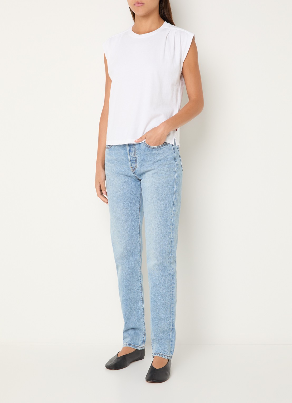 Levi's Mouwloos T-shirt met plooidetail - voorkant 4 wit