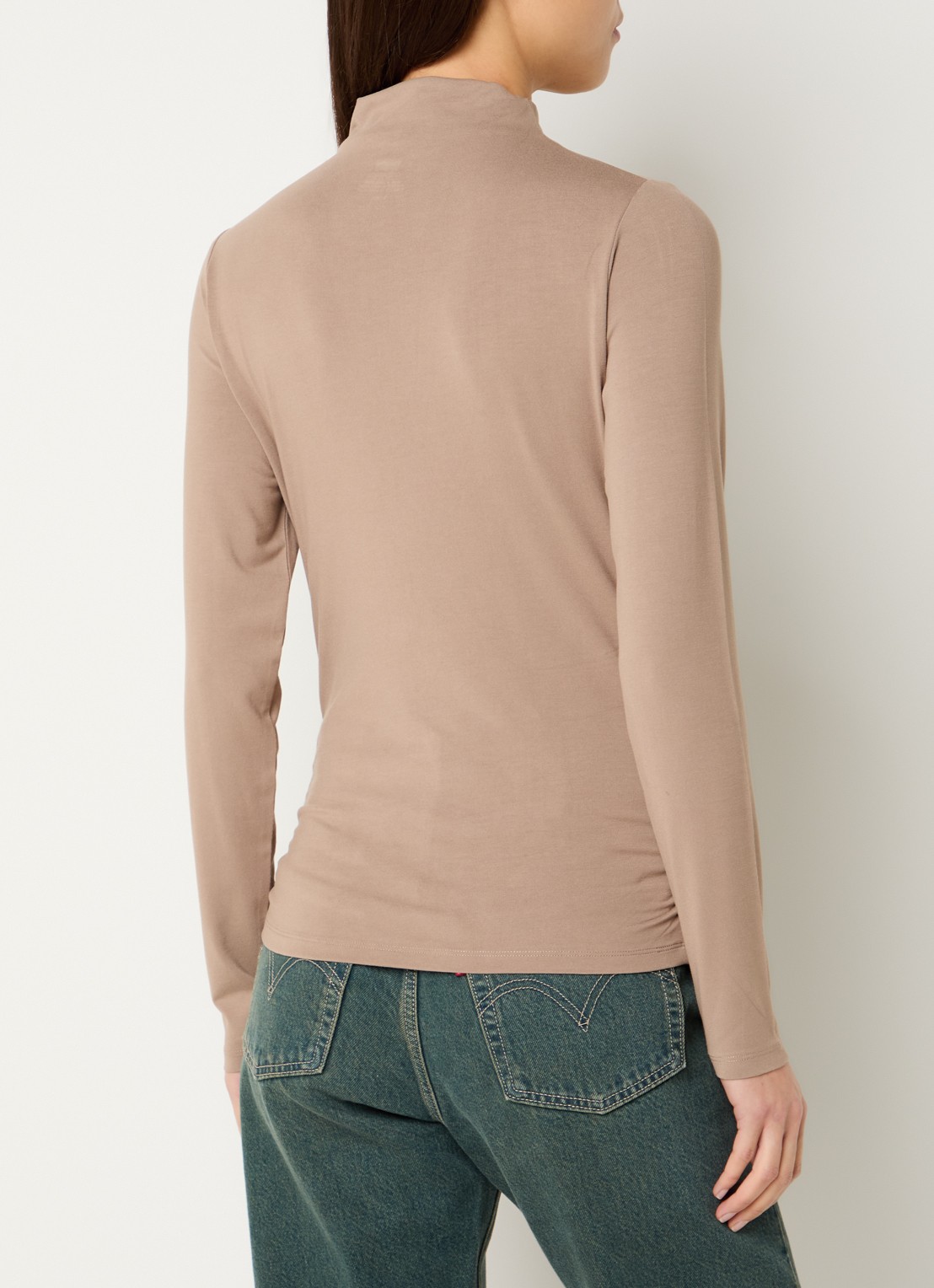 Levi's Nina top met col en ruches - achterkant 3 donkerbeige