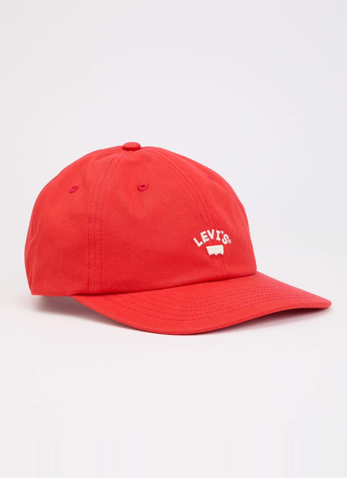 Levi's Pet met logoborduring - voorkant 2 rood