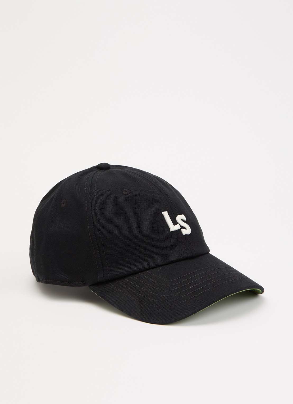 Levi's Pet met logoborduring - voorkant 2 zwart