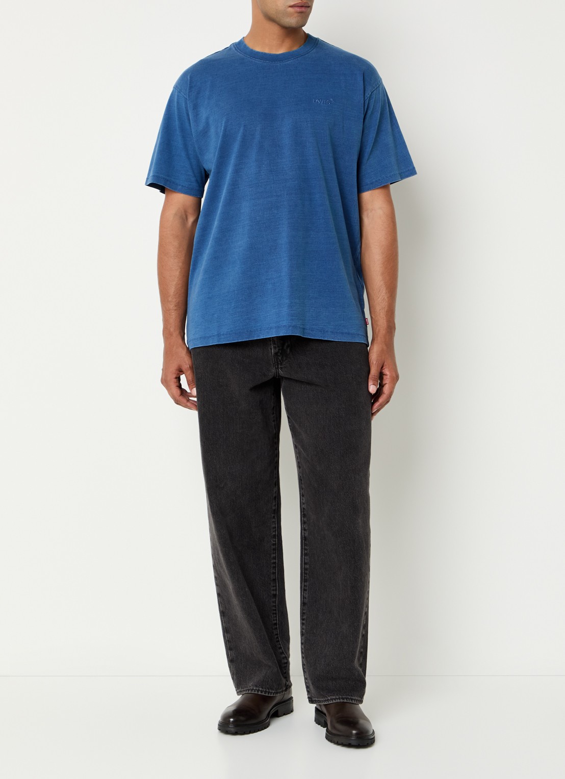 Levi's Red Tab T-shirt met logoborduring - voorkant 3 indigo