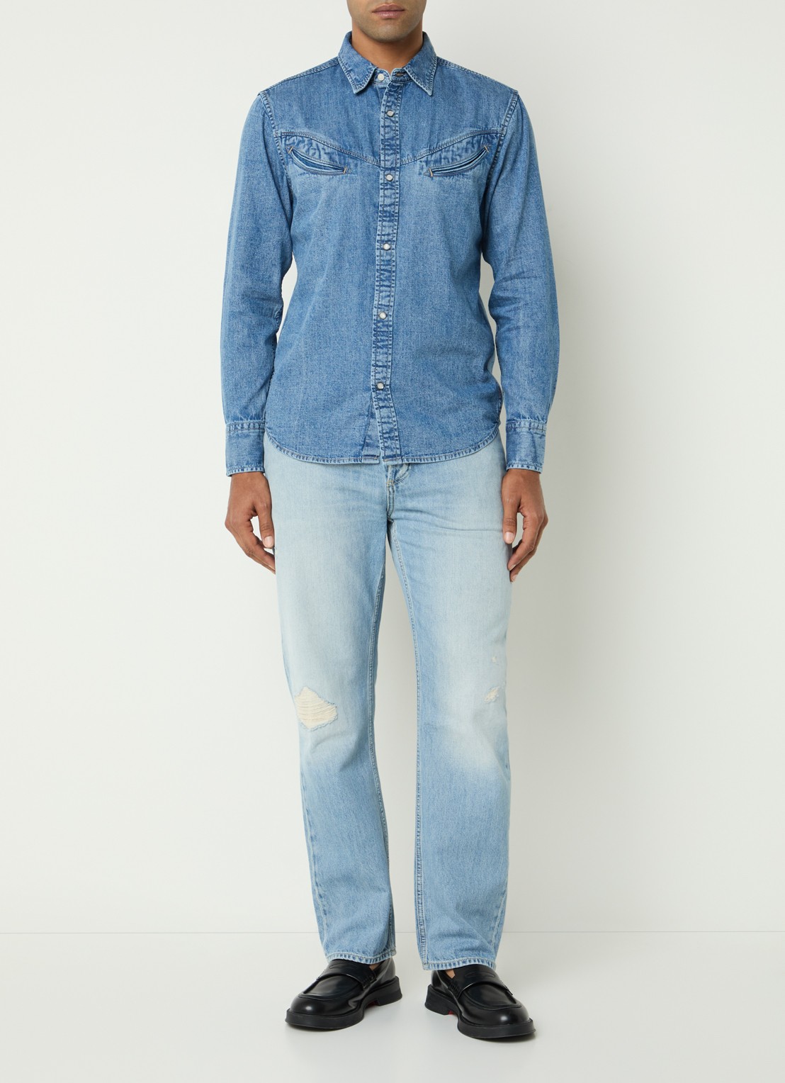 Levi's Regular fit overhemd van chambray met borstzakken  - voorkant 2 indigo