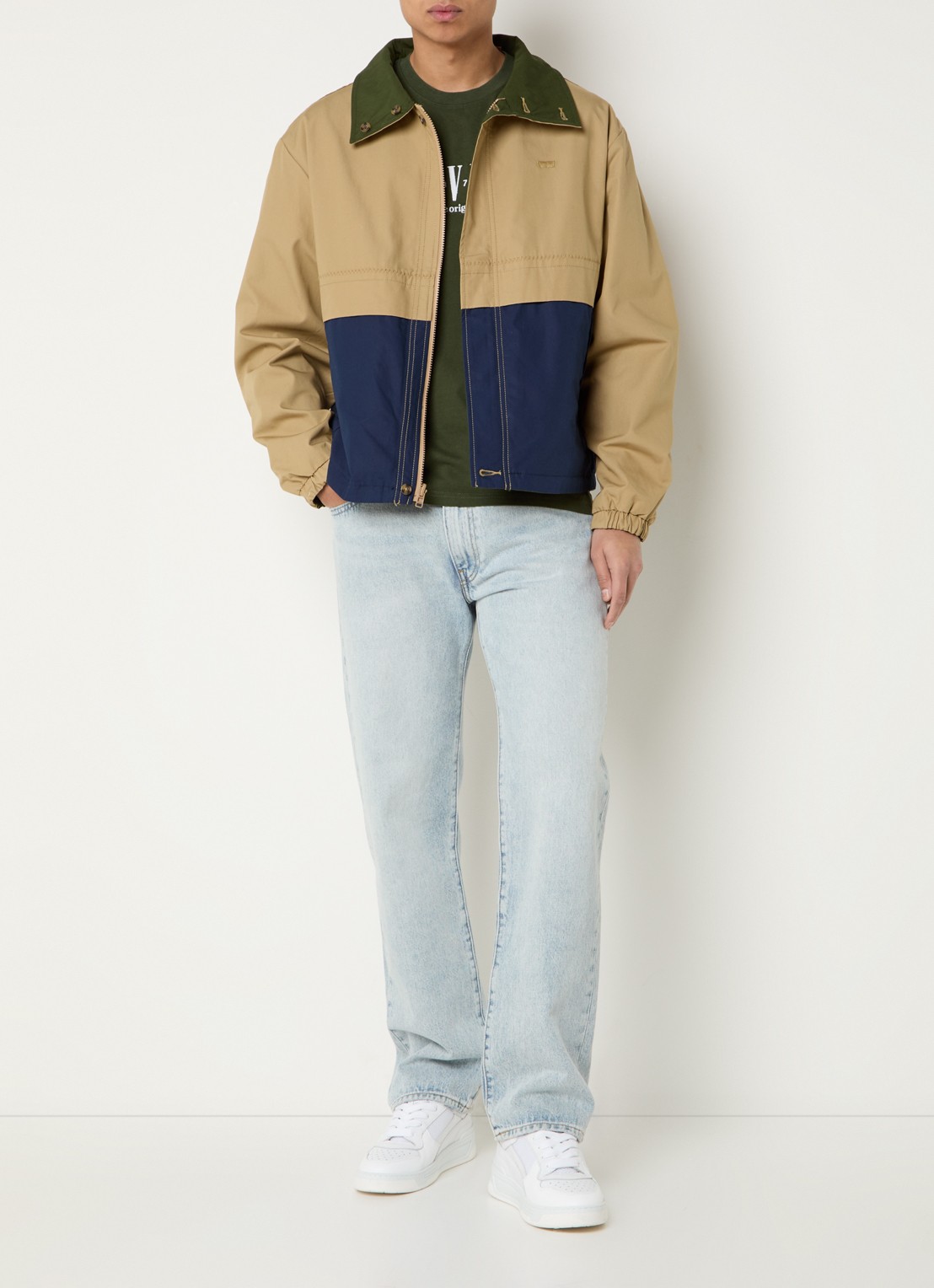 Levi's Reversible jack met steekzakken - voorkant 3 camel