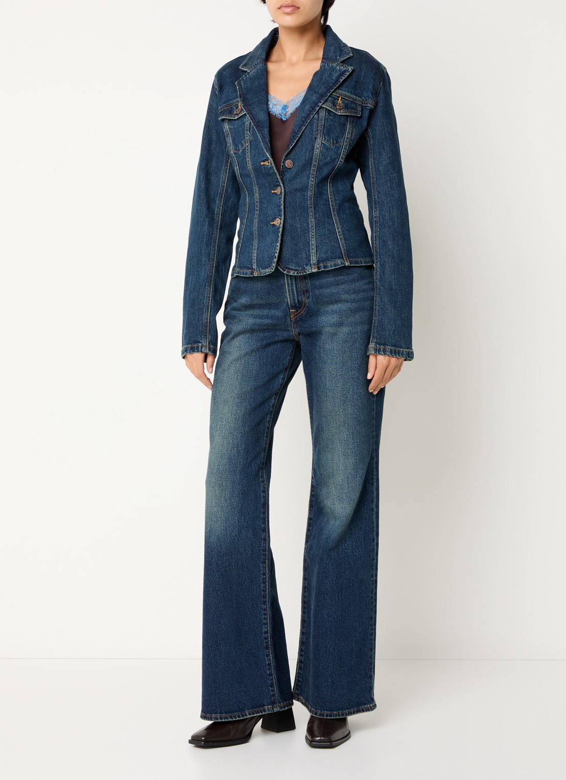 Levi's Ribcage high waist flared jeans met donkere wassing - voorkant 2 indigo