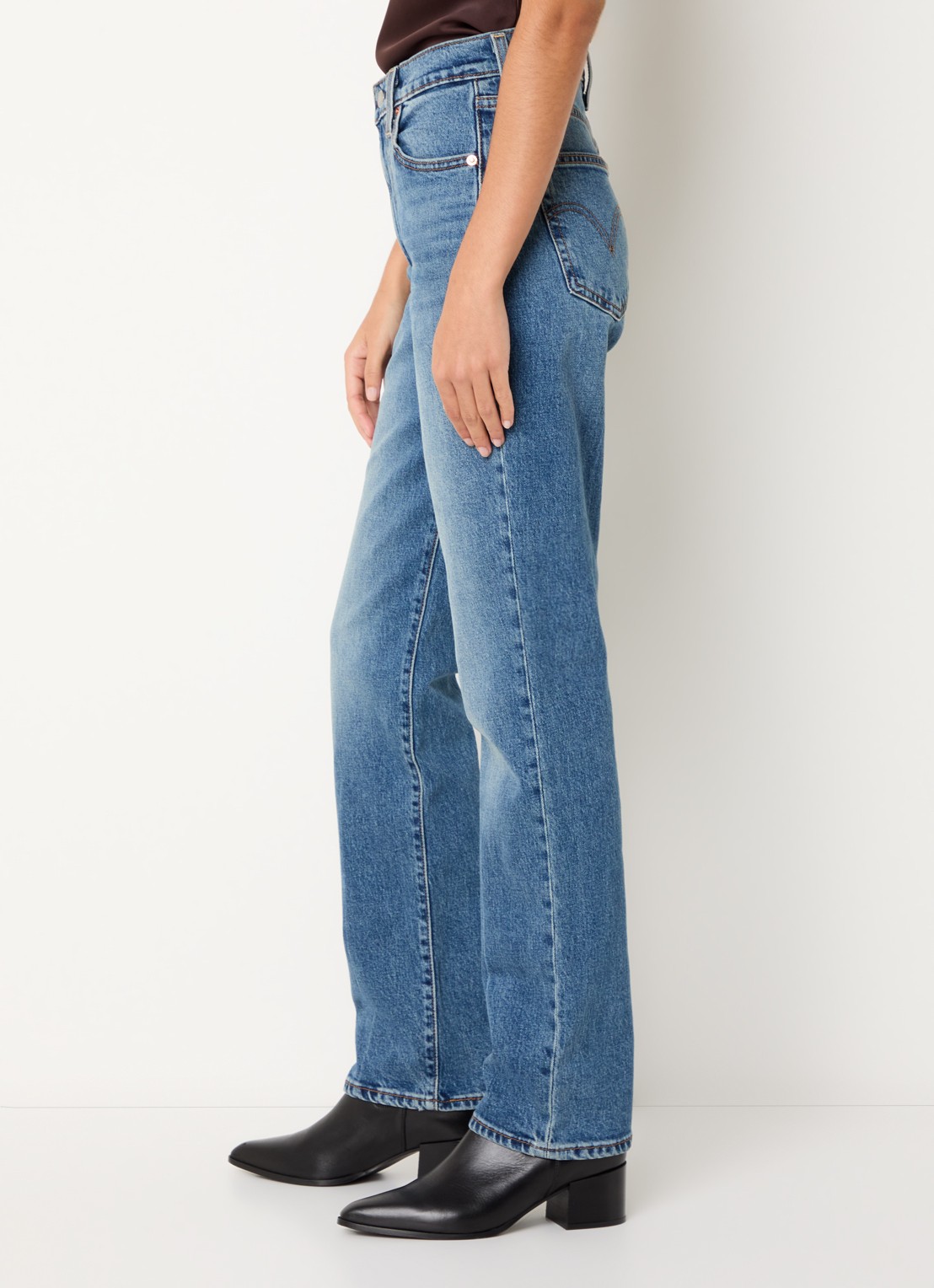 Levi's Ribcage high waist slim fit jeans met medium wassing - detail 5 indigo