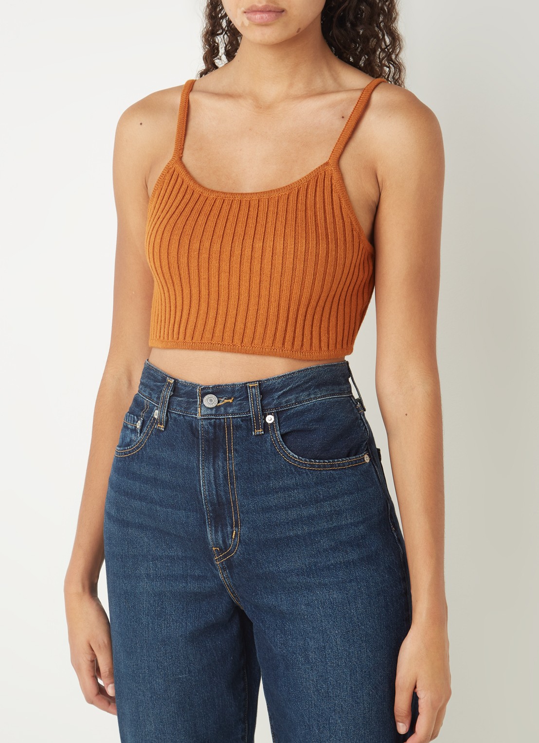 Levi's Ribgebreide crop top in wolblend - detail roestbruin