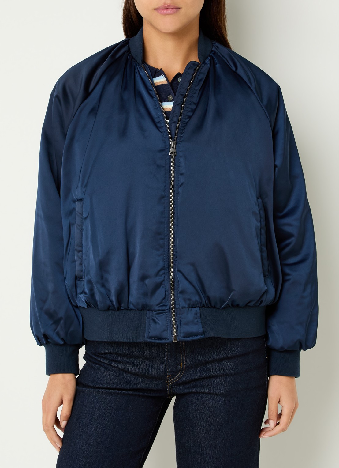 Levi's Ruth bomberjack met steekzakken - detail donkerblauw