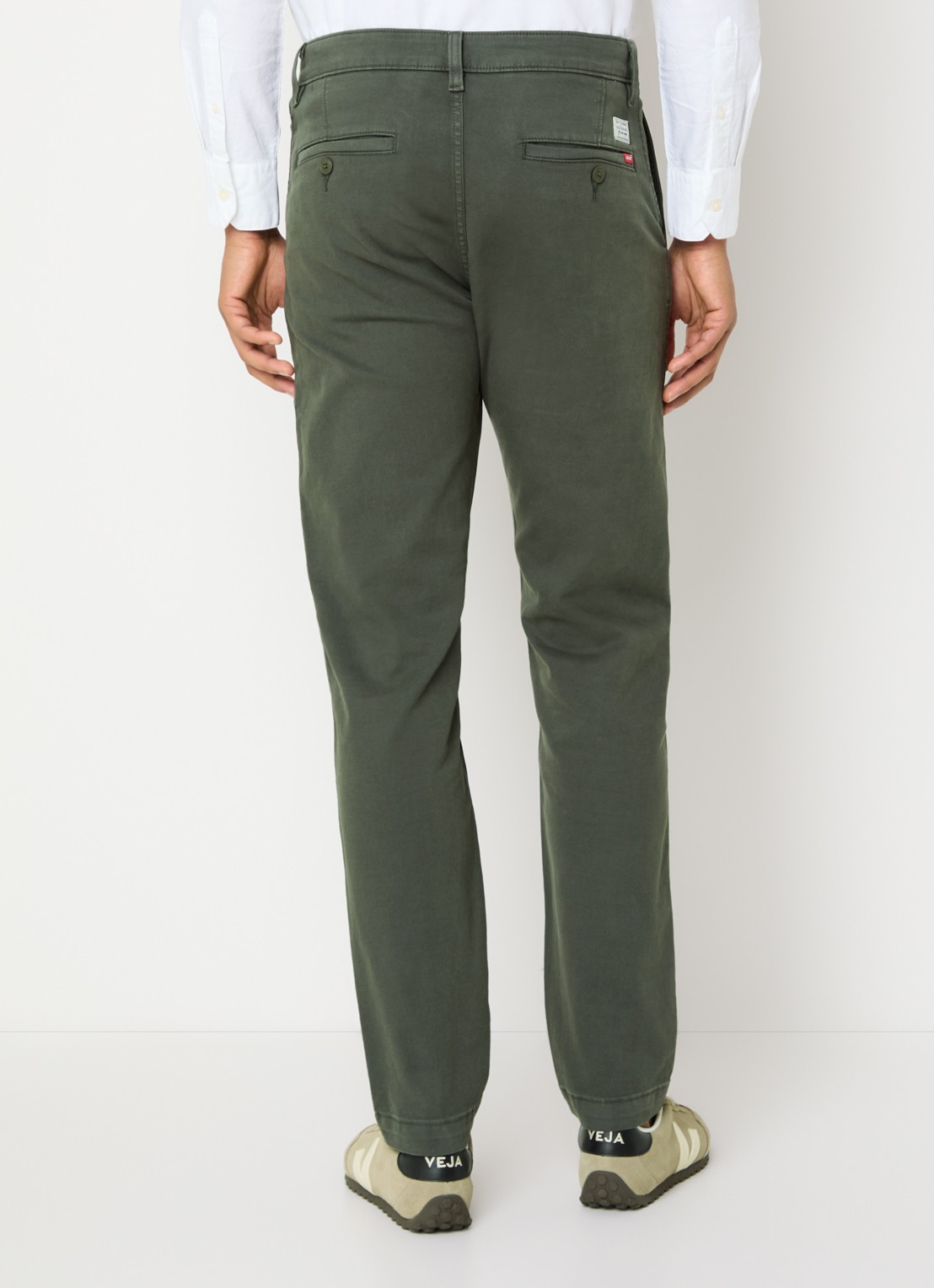 Levi's Slim fit chino met steekzakken - achterkant olijfgroen