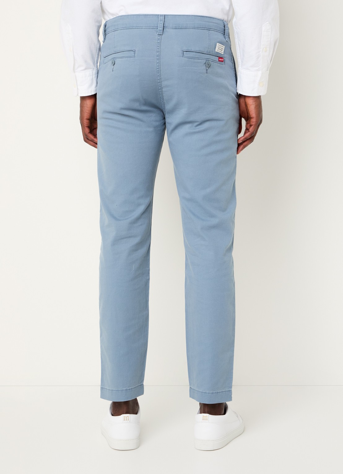 Levi's Slim fit cropped chino met steekzakken - achterkant staalblauw