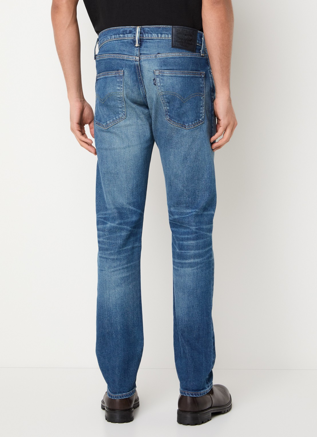 Levi's Slim fit jeans met medium wassing - achterkant indigo