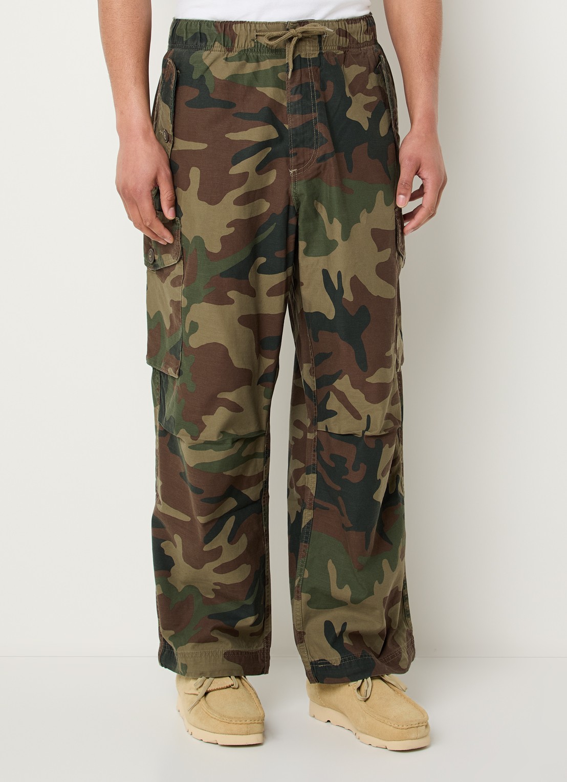 Levi's Straight fit cargobroek met camouflageprint en klepzakken - detail 2 legergroen