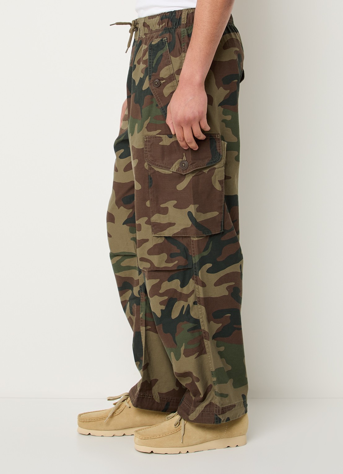Levi's Straight fit cargobroek met camouflageprint en klepzakken - detail 3 legergroen