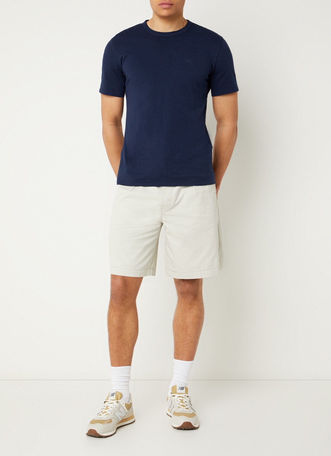 Levi's Straight fit korte broek met steekzakken - voorkant 2 creme