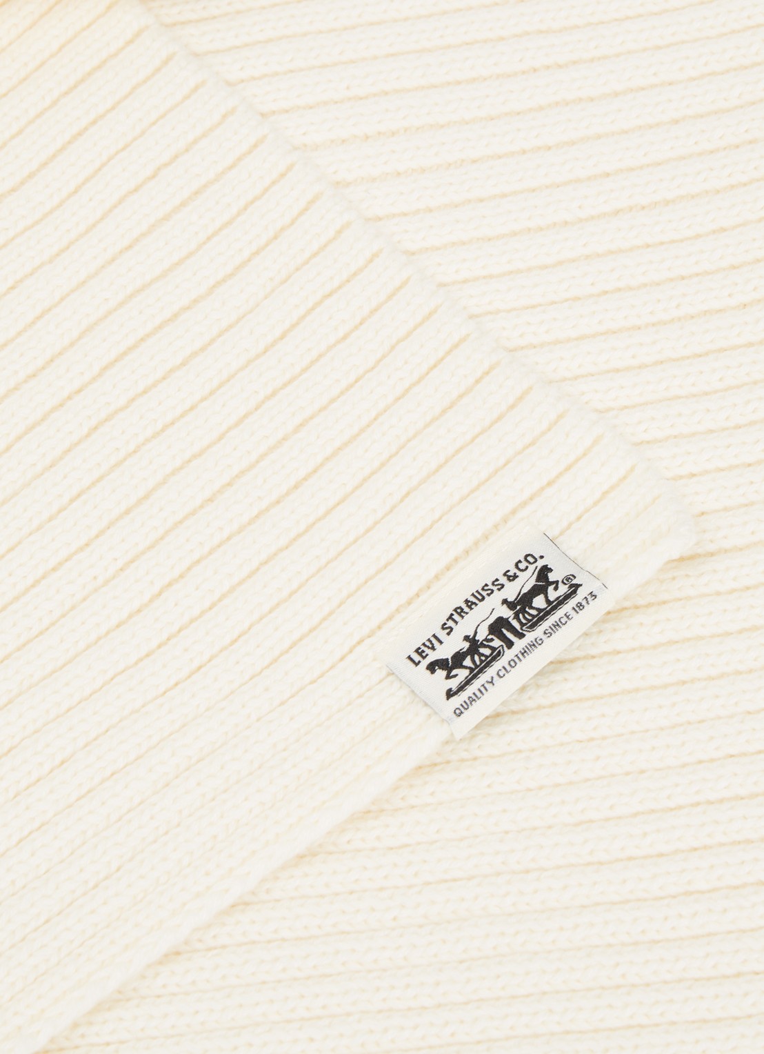 Levi's Sunset ribgebreide sjaal 180 x 30 cm - detail 2 gebroken wit