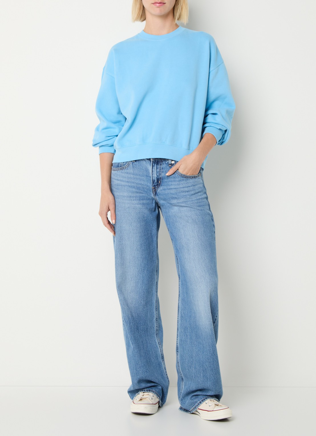 Levi's Sweater met ronde hals - voorkant 3 lichtblauw