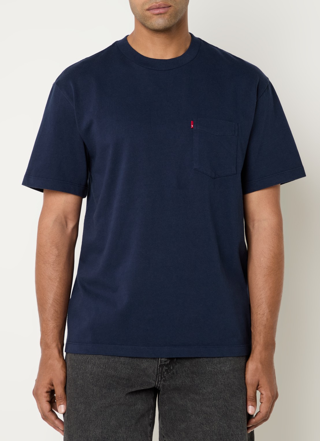 Levi's T-shirt met borstzak - detail 2 donkerblauw