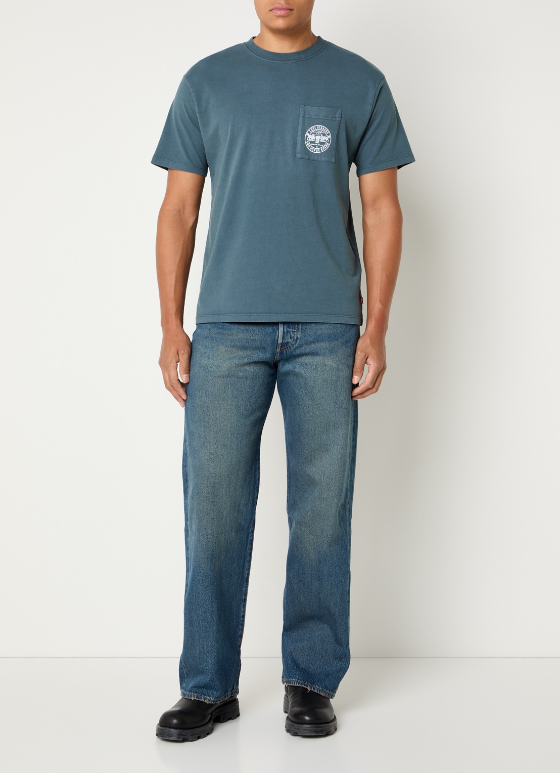 Levi's T-shirt met front- en backprint - voorkant 4 petrol